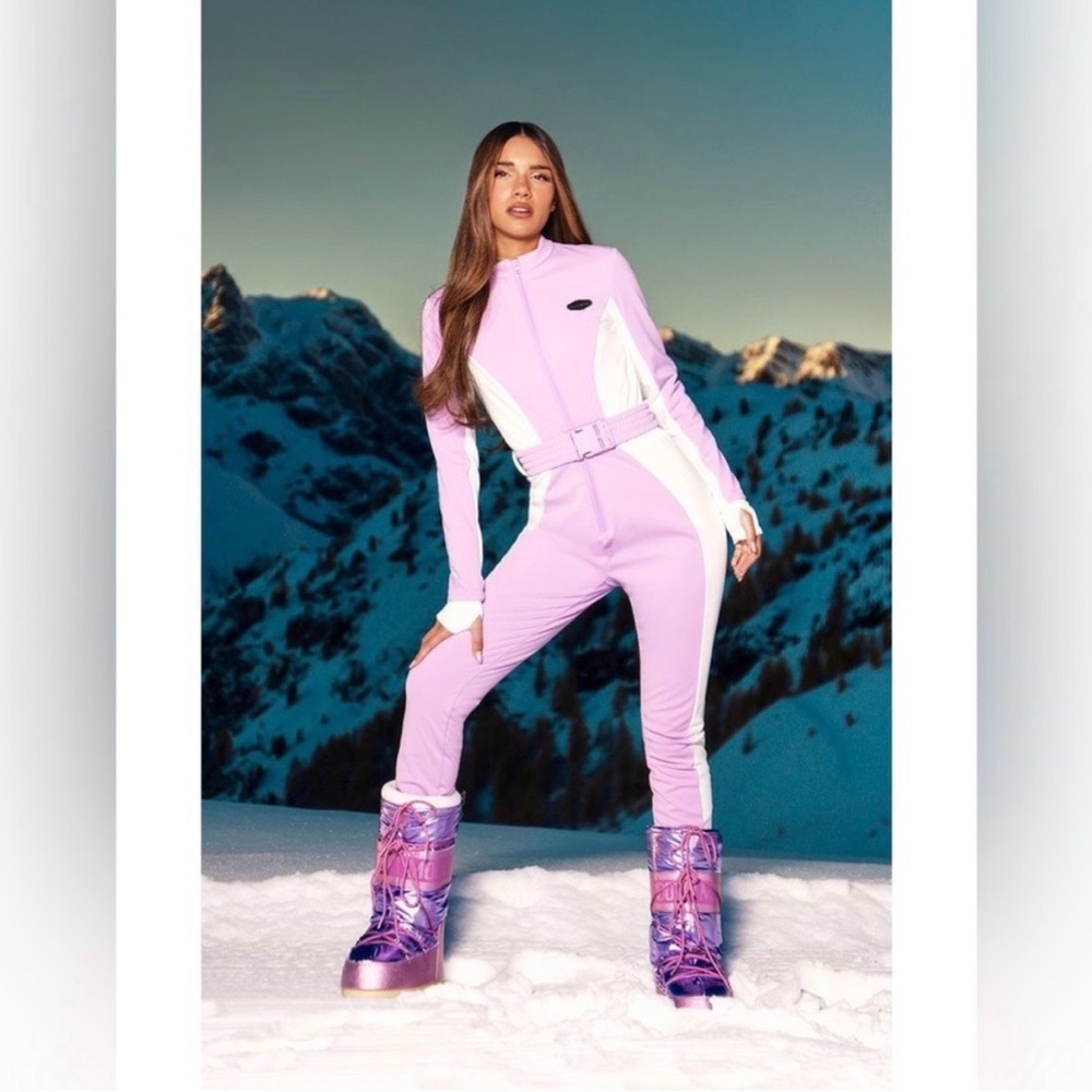 Pretty Little Thing Lilac Belted Fitted
Ski Suit